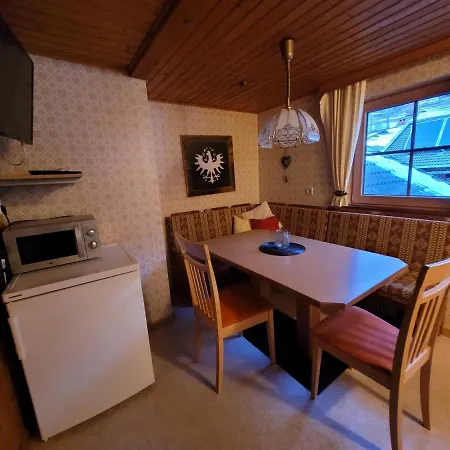 Gaestehaus Bergwald - Poetscherjahringerhof *