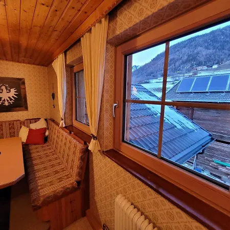 Gaestehaus Bergwald - Poetscherjahringerhof Apartamento *