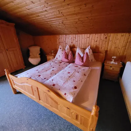 Gaestehaus Bergwald - Poetscherjahringerhof Apartamento Virgen