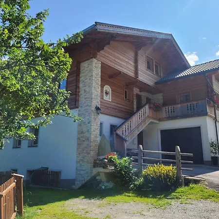 Apartamento Gaestehaus Bergwald - Poetscherjahringerhof *