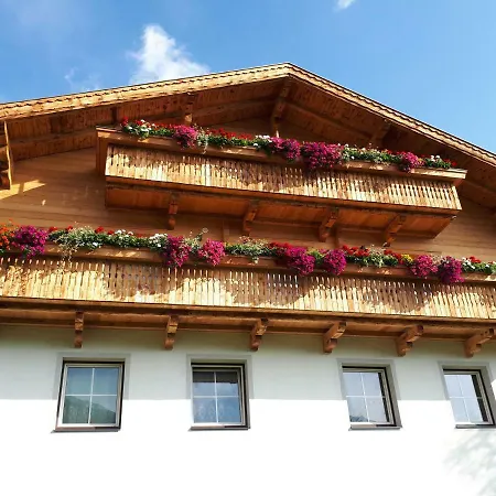 Apartamento Gaestehaus Bergwald - Poetscherjahringerhof
