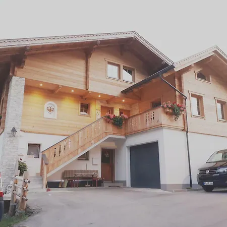 Gaestehaus Bergwald - Poetscherjahringerhof Apartamento Virgen