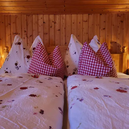 Gaestehaus Bergwald - Poetscherjahringerhof شقة