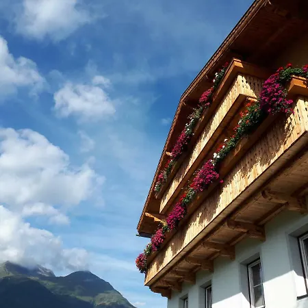 Gaestehaus Bergwald - Poetscherjahringerhof * Virgen