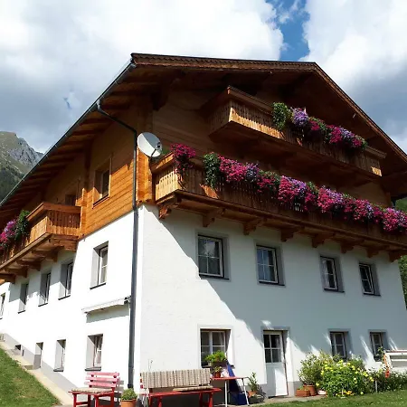 Gaestehaus Bergwald - Poetscherjahringerhof Apartament